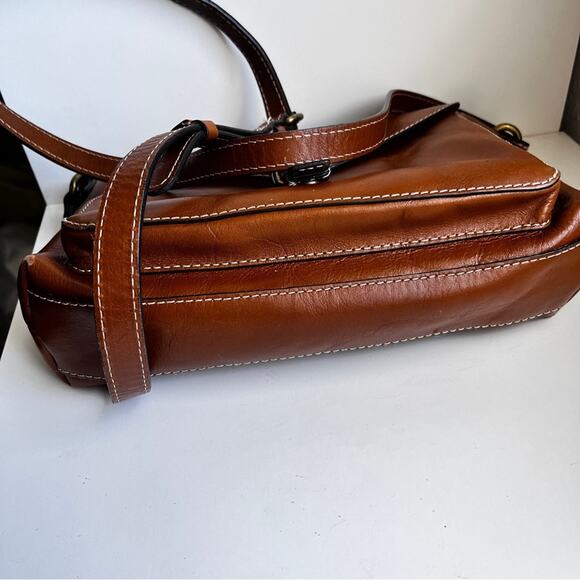 Patricia Nash Avellino Elegant Tan Leather Crossbody Bag - Picture 5 of 13